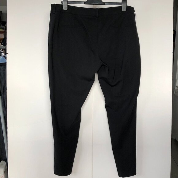 6397 NWT Relax, Straight leg, Flat front Lightweight Wool Stretch Black Crop, 10 - Picture 6 of 16